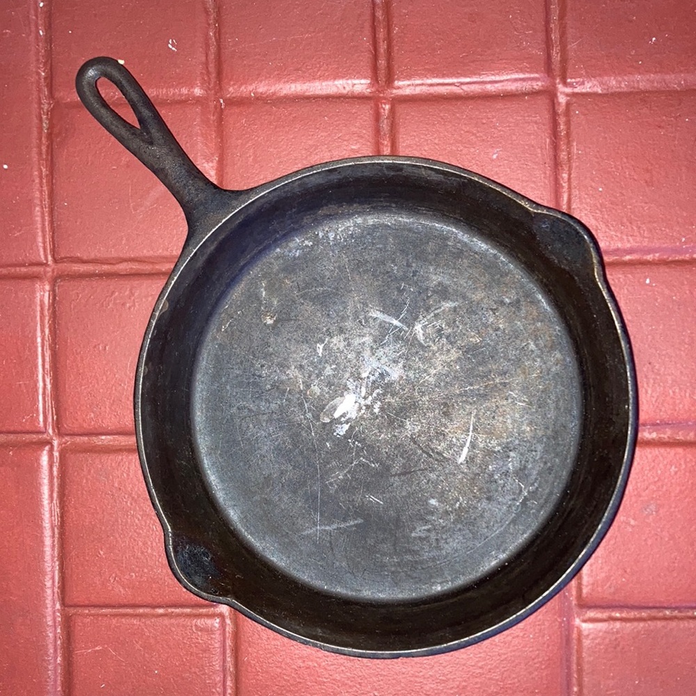Extremely Rare Cast Iron Skillet Unmarked Southern 8 F2